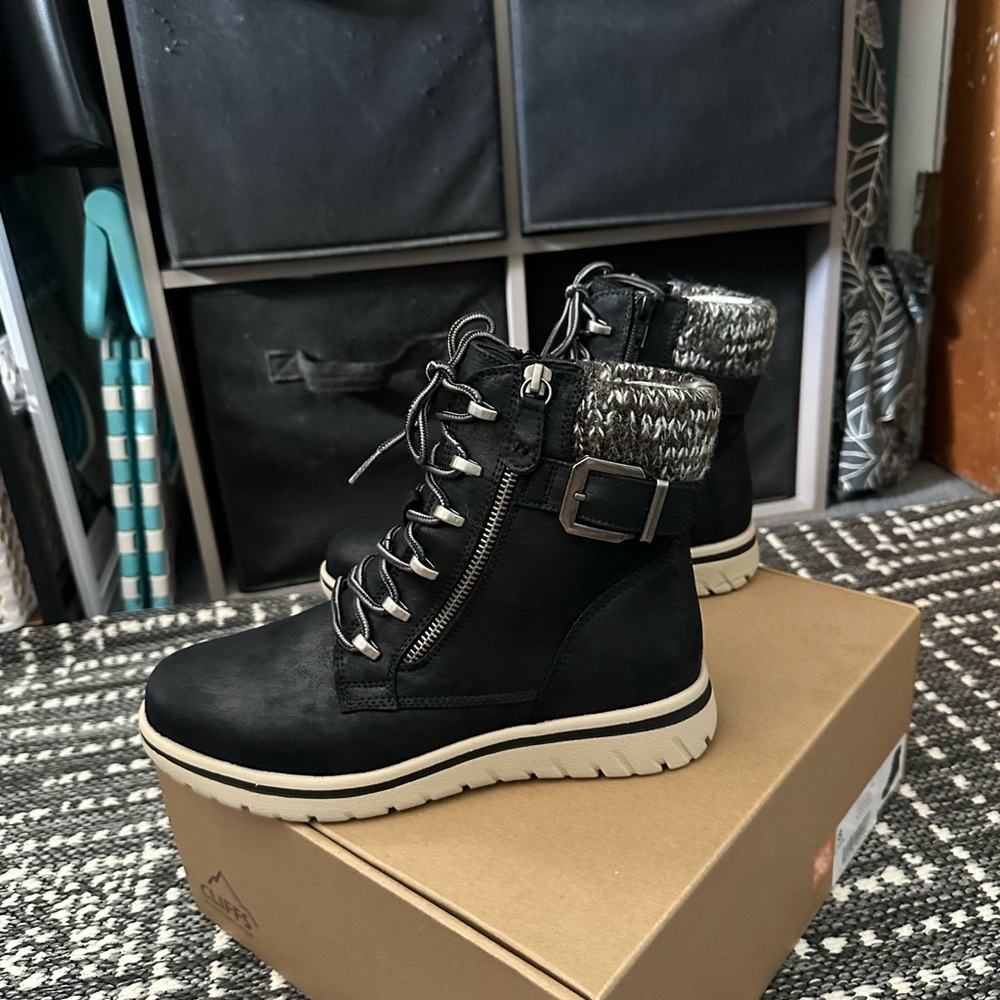 Cliffs by WHITE MOUNTAIN Black Fabric Shoes Box